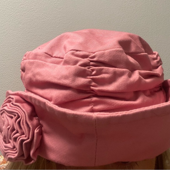 UO Rosette Bucket Hat - Picture 2 of 4